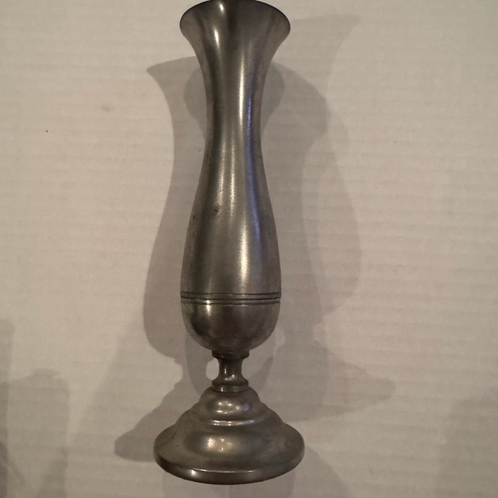 Vintage Stieff Pewter Bud Vase P 131 
with 3 rubies  C&P Telephone Company Gift